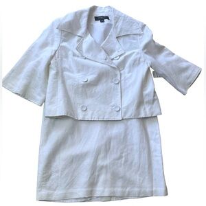 Larry Levine White Jacket and Skirt Cropped Doubled Suit, Size 10​​​​​
